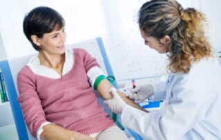 Herzinsuffizienz bei Frauen: Auf Marker, nicht auf Symptome setzen © RFBSIP – stock.adobe.com